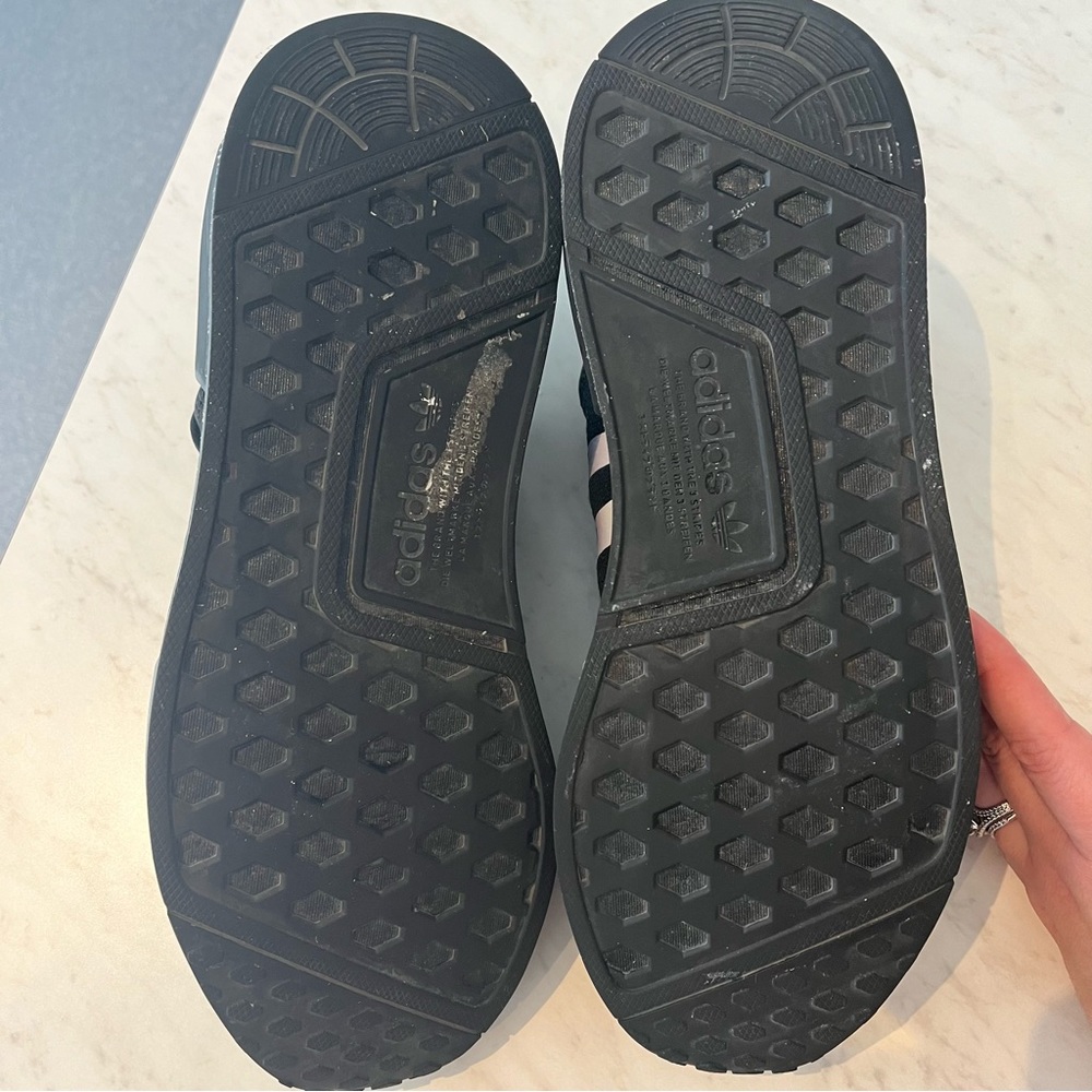 Mens Adidas NMD r1 v2 script - Picture 6 of 11